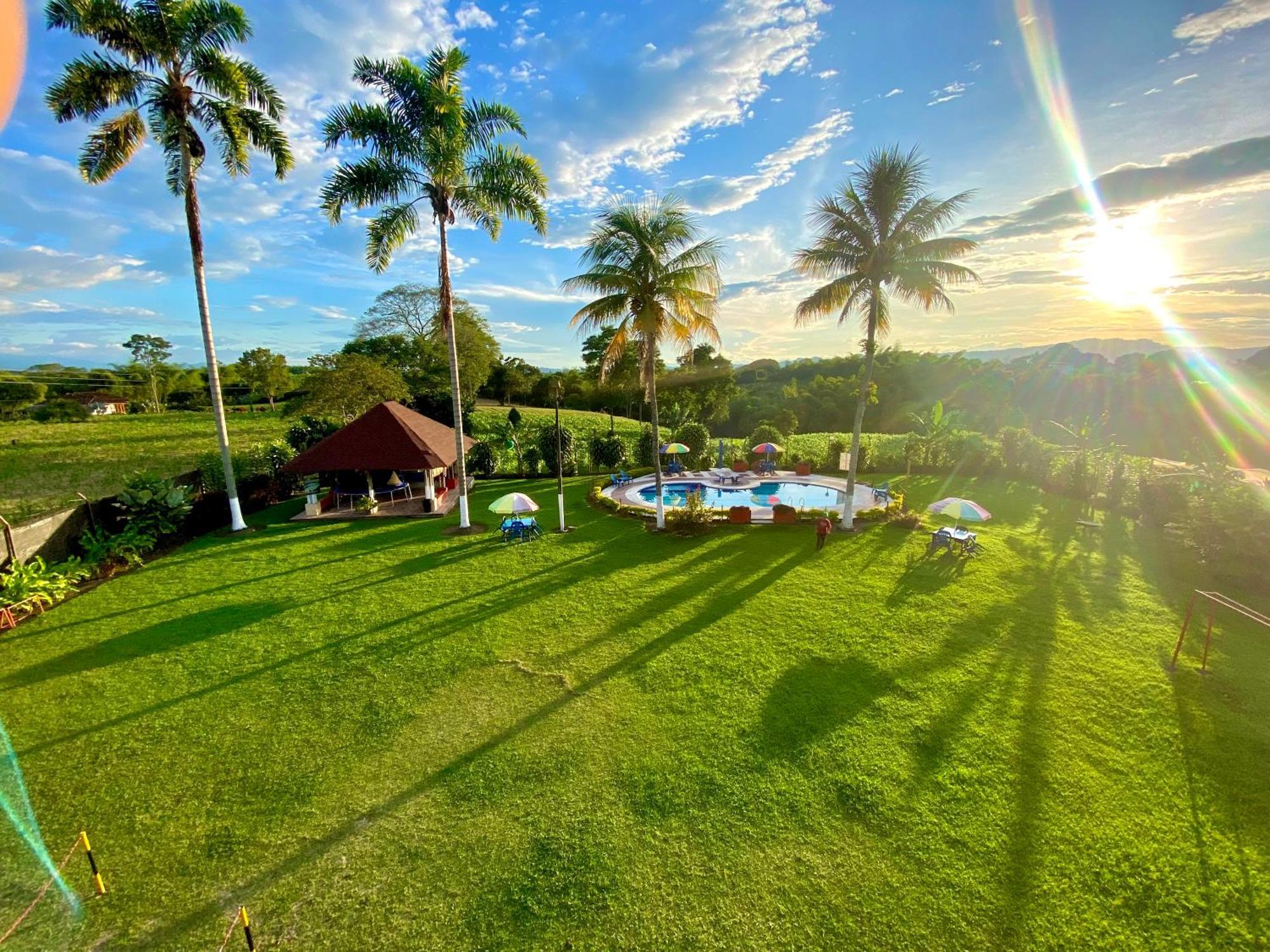 Finca Hotel Los Cocos Montenegro Esterno foto